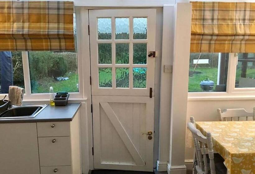 Daffodil House Annex, Cynghordy, West Wales