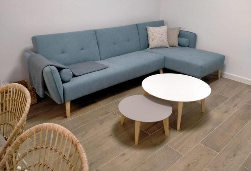 El Mercado Apartment