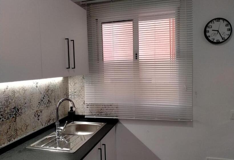 El Mercado Apartment