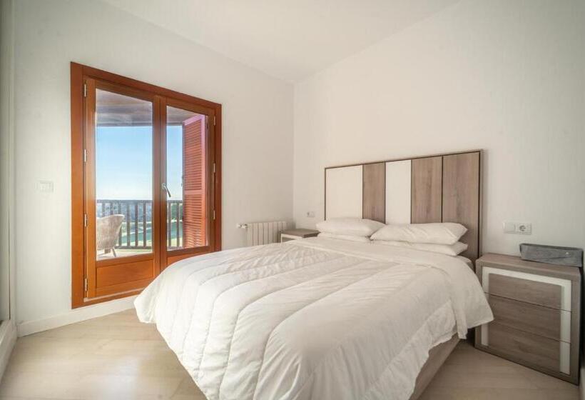 Exclusive 2 Bed 2 Bath Penthouse With Golf Views   De2332ev