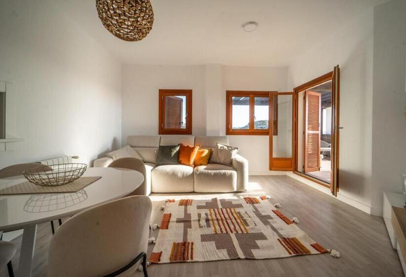 Exclusive 2 Bed 2 Bath Penthouse With Golf Views   De2332ev