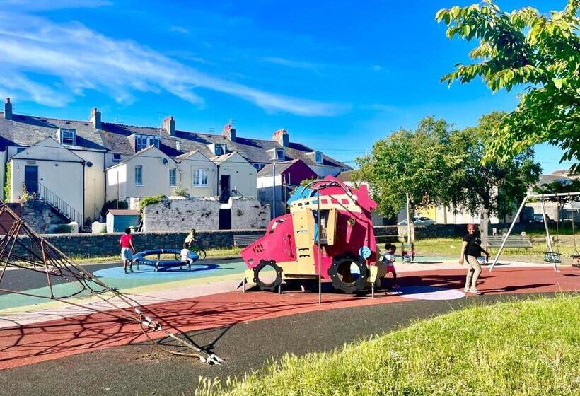 Executive Apartments, Nr City Centre With Private Parking