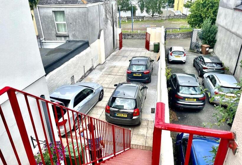 Executive Apartments, Nr City Centre With Private Parking