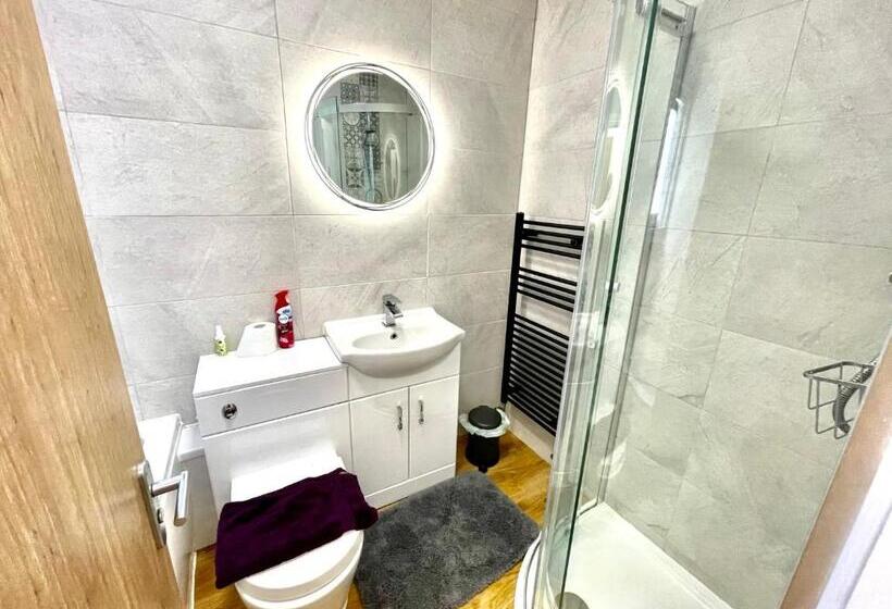 Executive Apartments, Nr City Centre With Private Parking