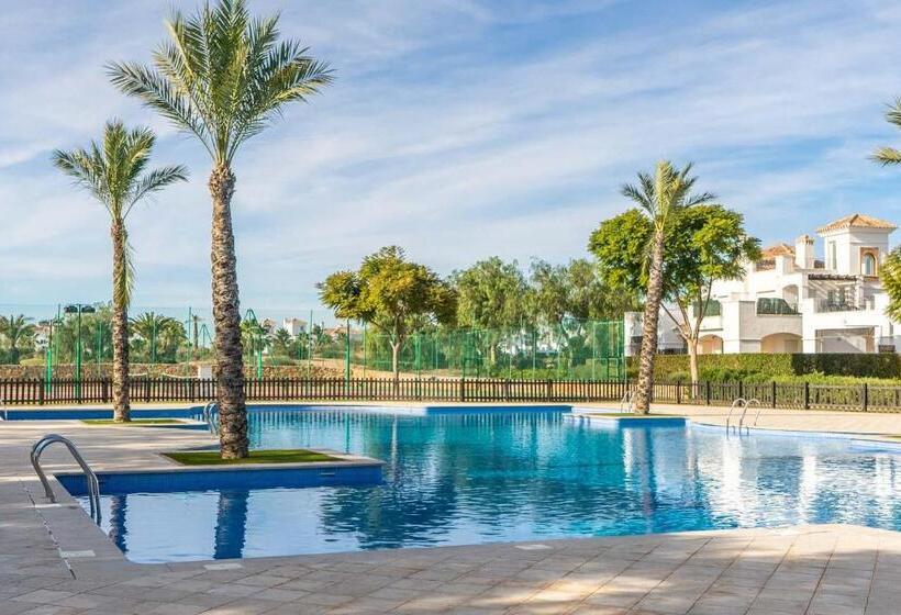 First Floor Apartment Near The Town Centre   Aa511lt