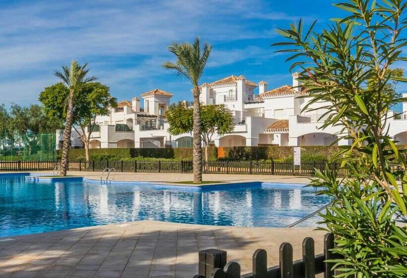 First Floor Apartment Near The Town Centre   Aa511lt