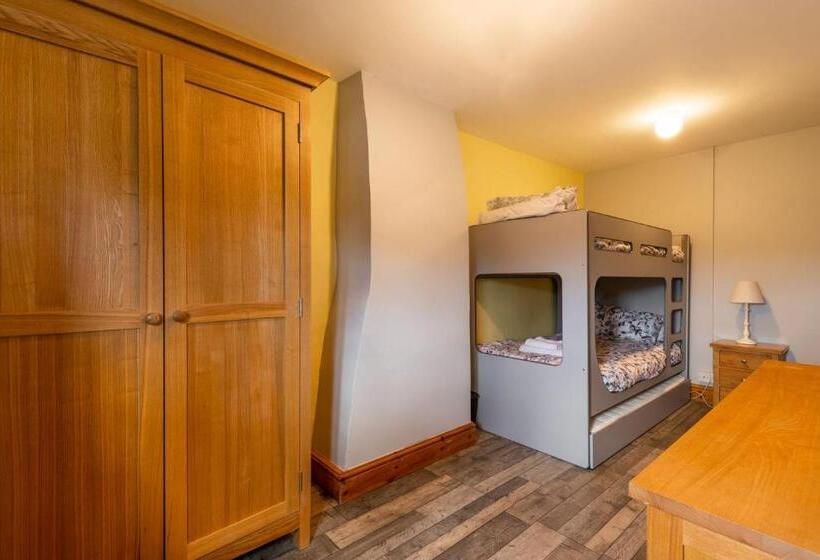 Host & Stay Honeysuckle Cottage