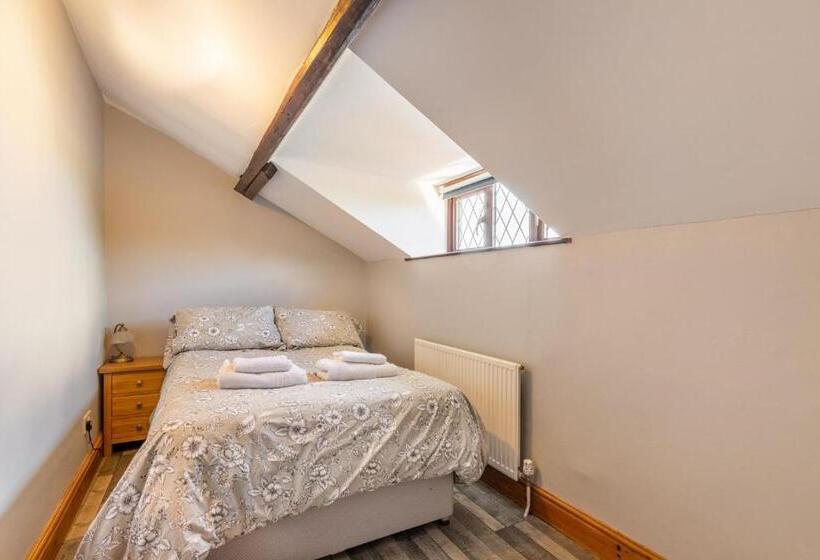 Host & Stay Honeysuckle Cottage