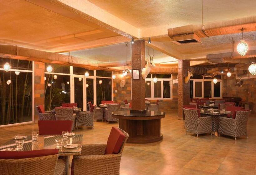 호텔 Country Inn Tarika Riverside Resort Jim Corbett