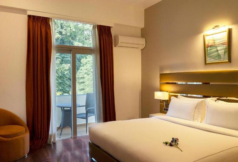 호텔 Country Inn Tarika Riverside Resort Jim Corbett