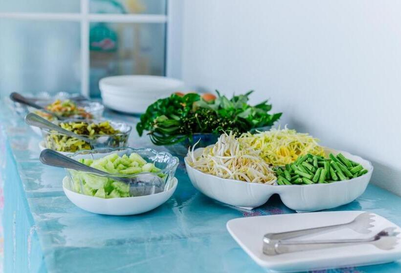 Отель Greenish Ranong