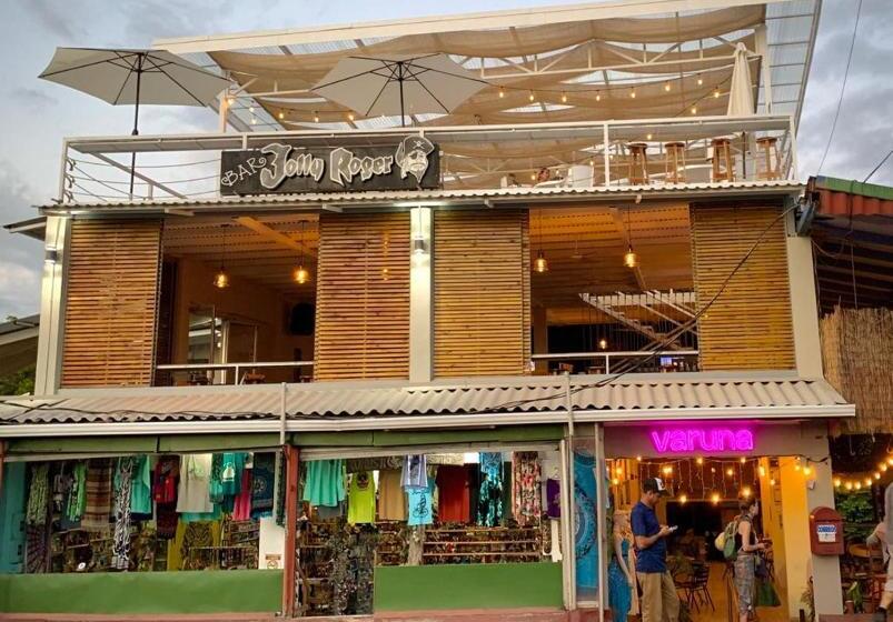 Отель Nahomi Divisamar By Lhr