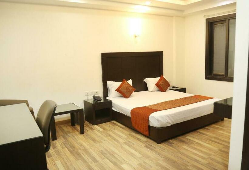 فندق Rajmahal Inn