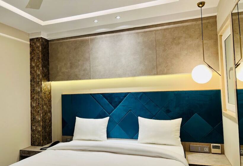 Отель The Prime Delhi