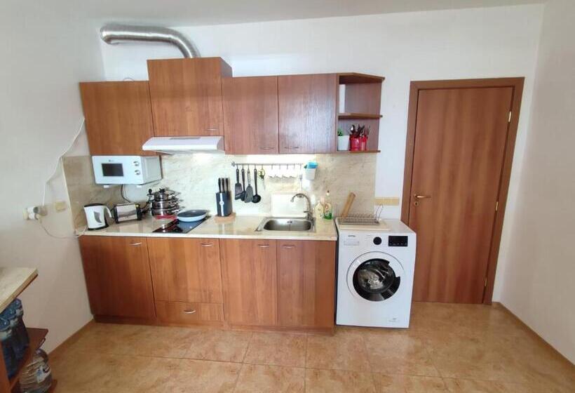 Midia Grand Resort, Terrassen Paradies Apartment