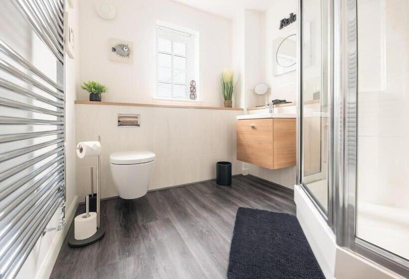 Modern Ground Floor Apartment In Tornagrain