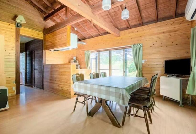 Panzió ウッドペッカー小径