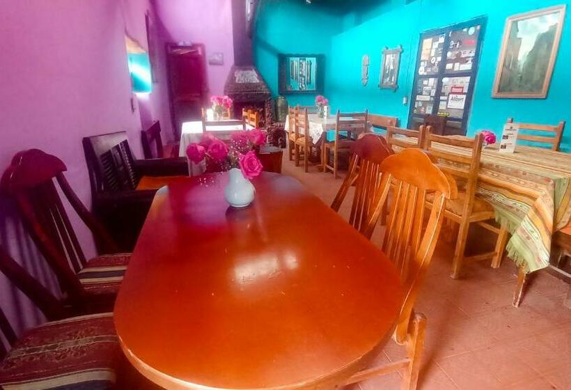 پانسیون Casa Aida Hostal Y Restaurante