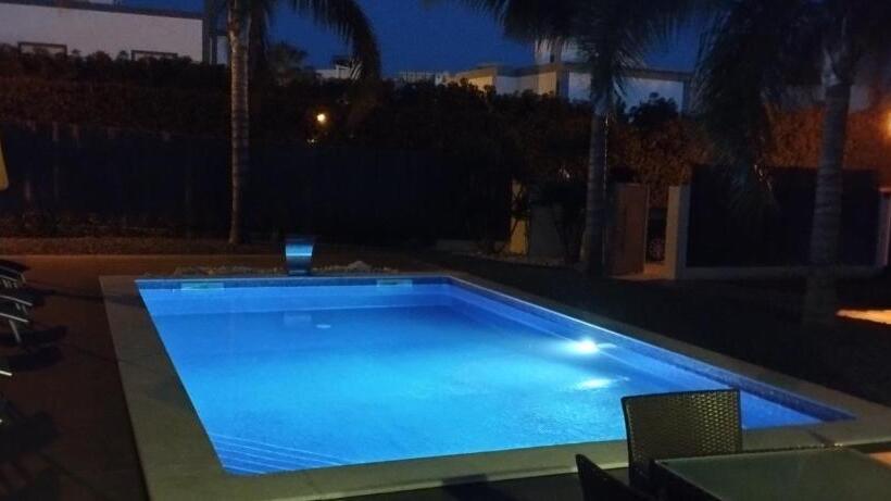 Perogil Suites Girassolelegant Room With Pool