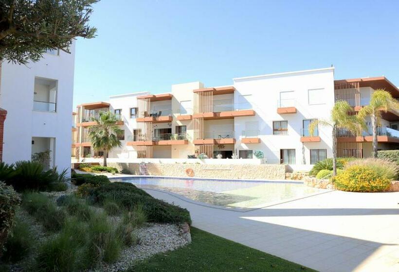 Rio Terrace By Algest