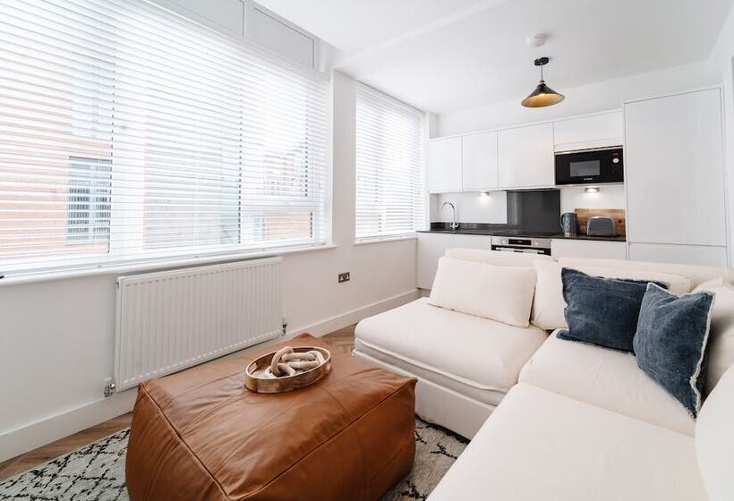 Royal House Luxury Apartments   Chester