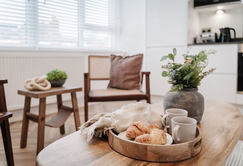 Royal House Luxury Apartments   Chester