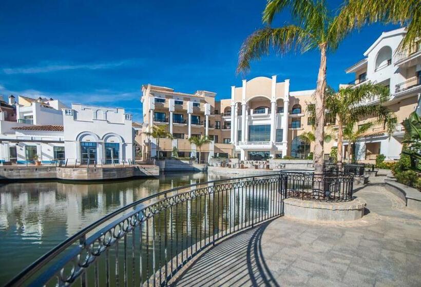 Spacious Villa   Dn32lt