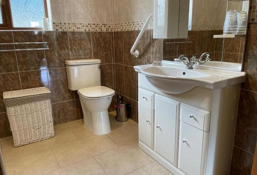 Sunny Bank  Countryside Escape With Private Hot Tub And Countryside Views