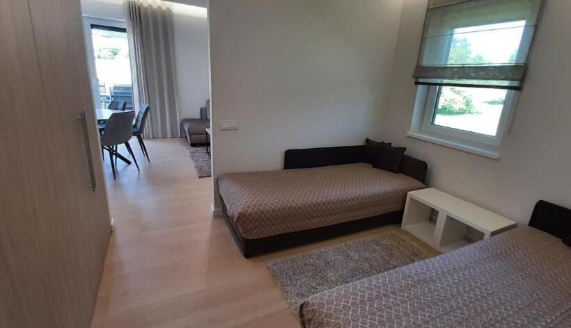 Vila Galadusis Prie Ežero