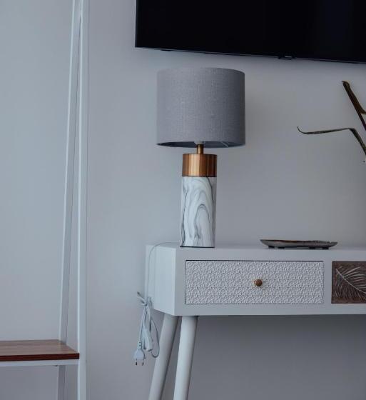 Yellow Sweet Home   Maria E Beatriz