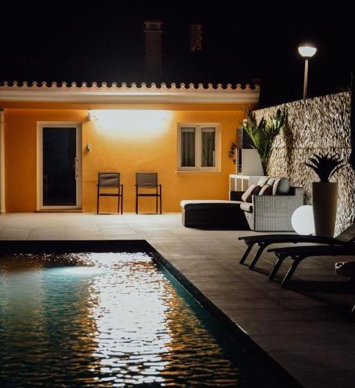 Yellow Sweet Home   Maria E Beatriz