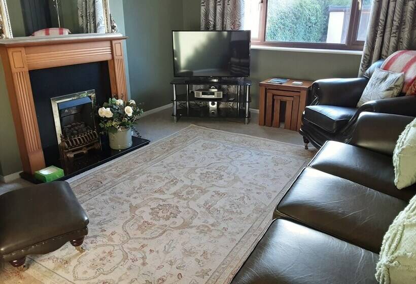 3 Bed Bungalow Near Conwy Valley Close To Castle