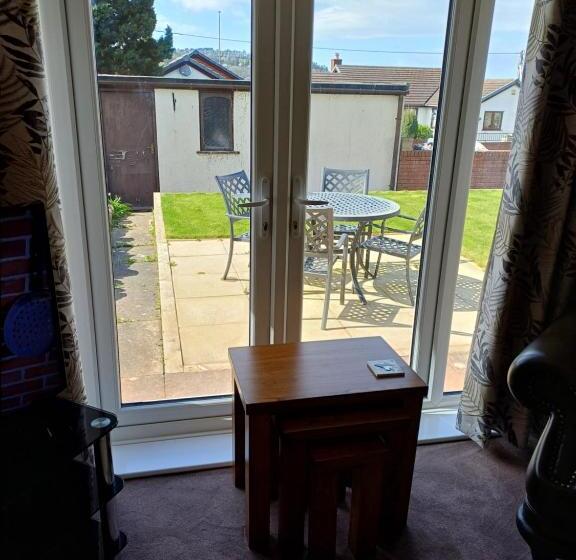 3 Bed Bungalow Near Conwy Valley Close To Castle