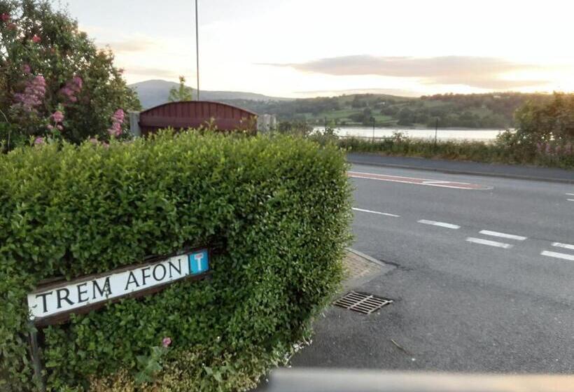 3 Bed Bungalow Near Conwy Valley Close To Castle