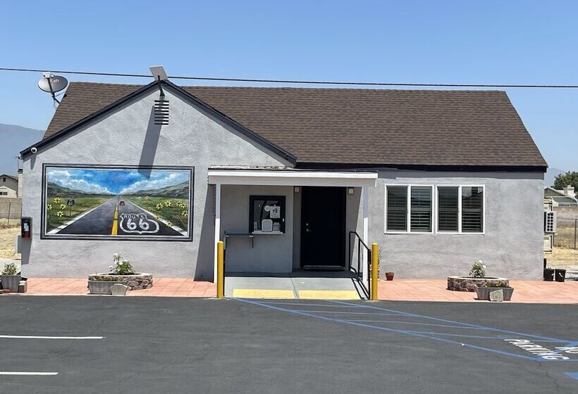 הוסטל Fontana Inn