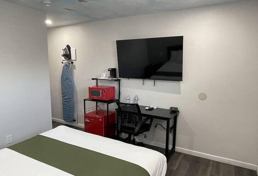 הוסטל Fontana Inn