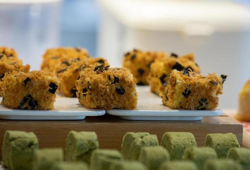 Atour Hotel Hefei Changjiang Road