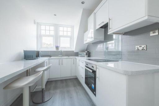 Coast View Luxury Apartment