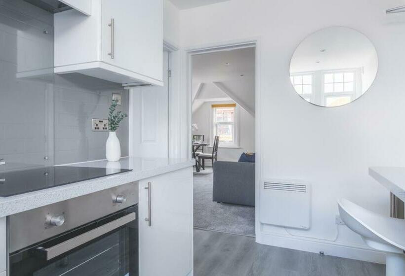 Coast View Luxury Apartment