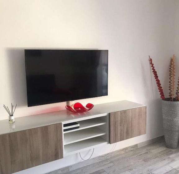 Cozy Apartment In Los Cristianos