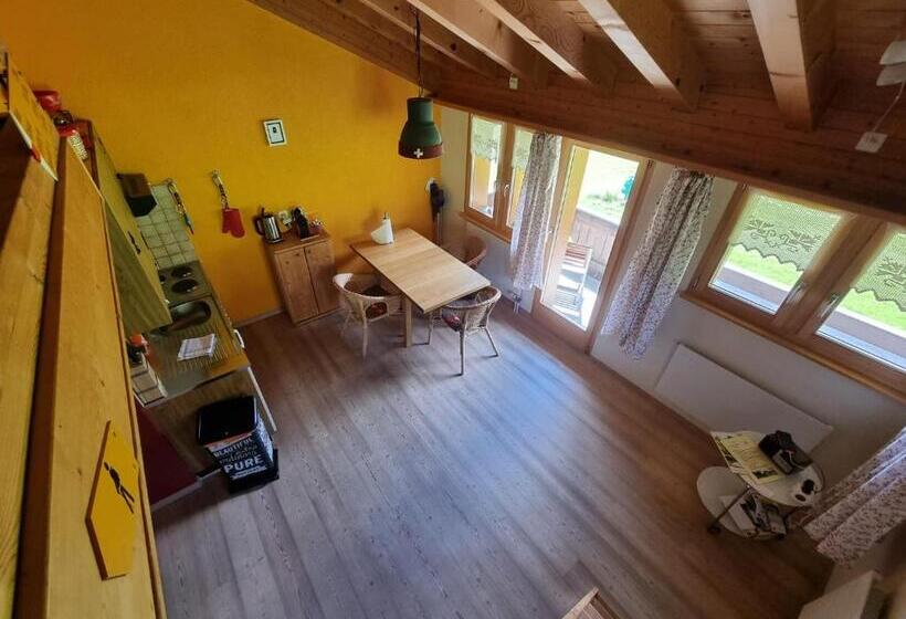 Cute Attic Apartment In The Heart Of The Mountains