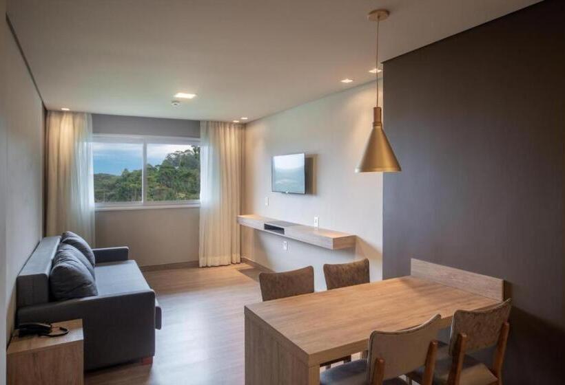 Отель Golden Gramado Resort