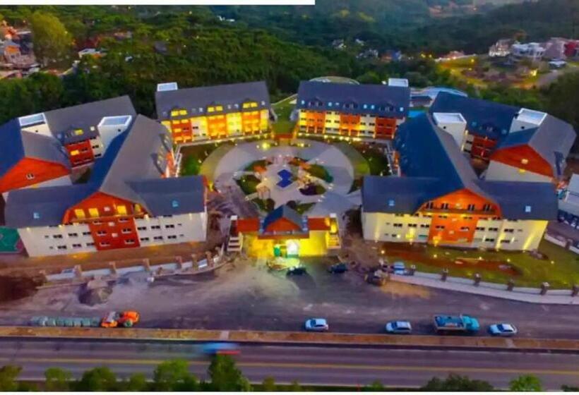 Отель Golden Gramado Resort
