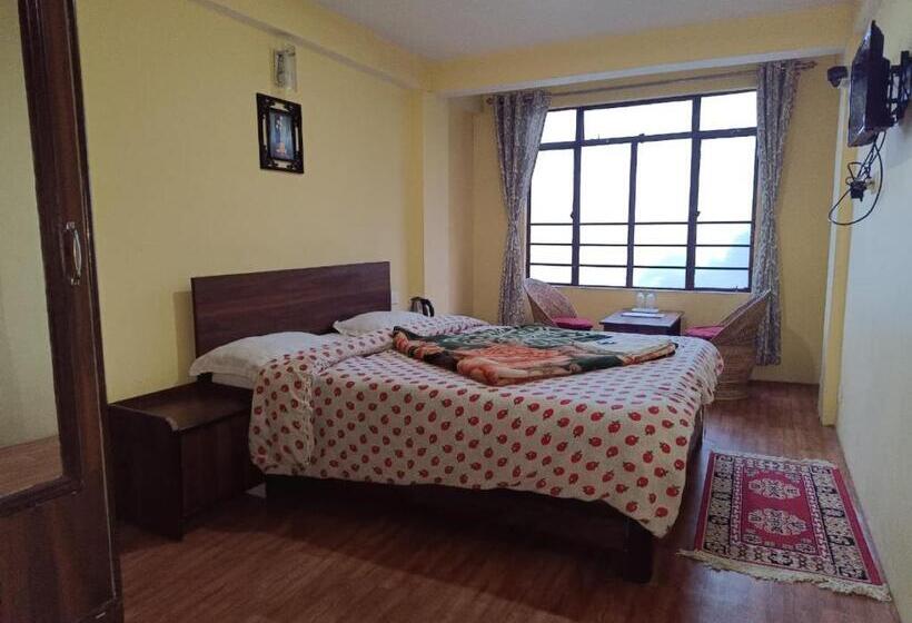 فندق Himalaya Residency Kanchenjunga View