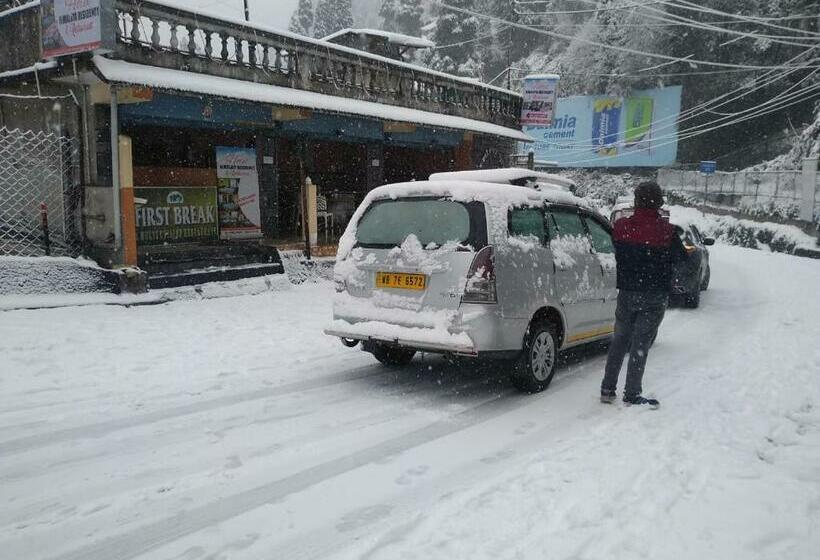 فندق Himalaya Residency Kanchenjunga View