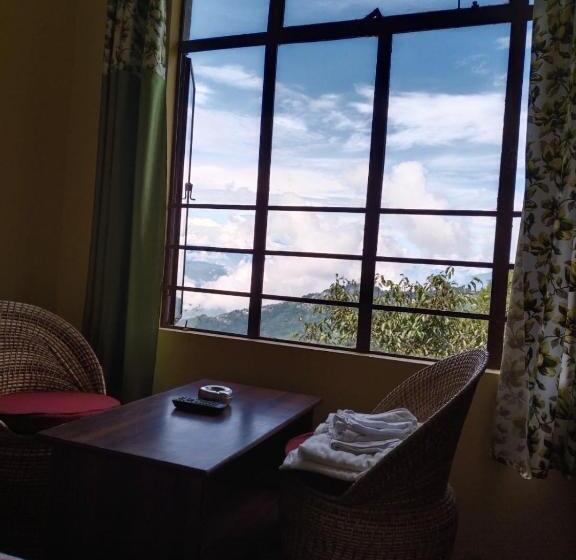 فندق Himalaya Residency Kanchenjunga View