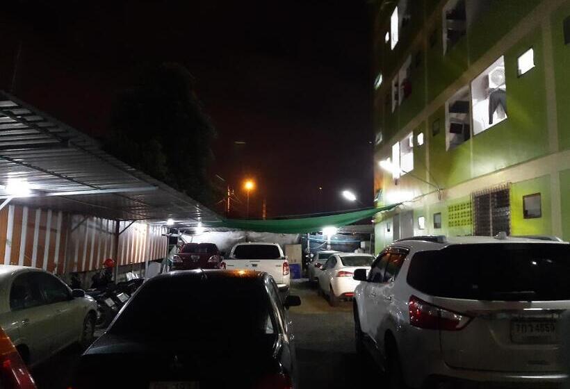 فندق Natcha Place Tu Rangsit