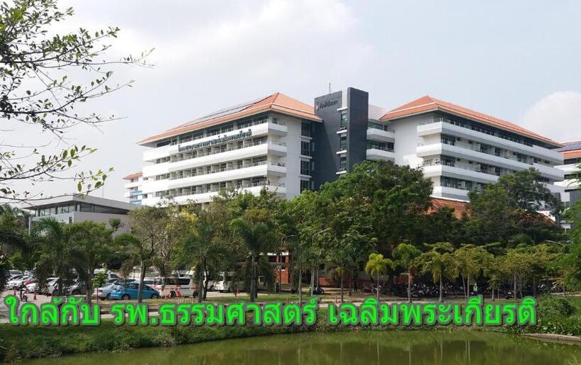 فندق Natcha Place Tu Rangsit