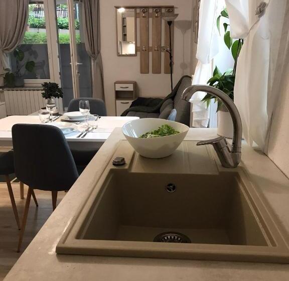 Koradinovi   Pod Vrtom