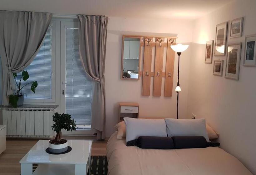 Koradinovi   Pod Vrtom